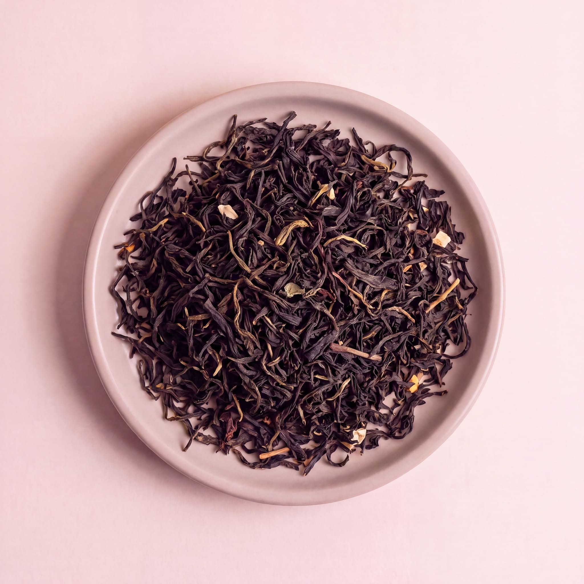 Ceylon fekete tea szálai közelről