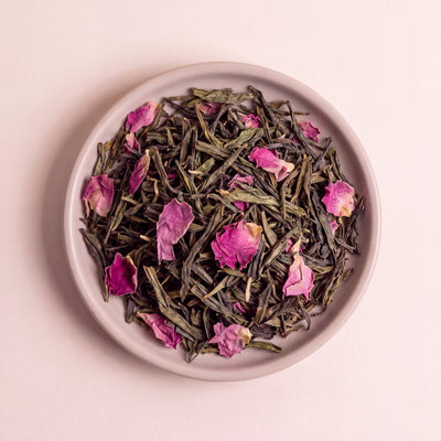 Japán Cseresznyevirág zöld tea szálai közelről
